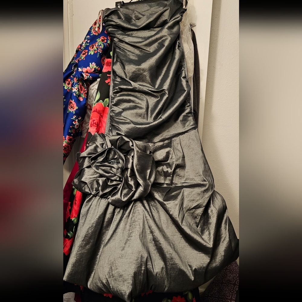 Strapless taffeta mermaid formal prom dress
